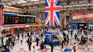 A Walk Through The London Victoria Station London England [upl. by Issie]